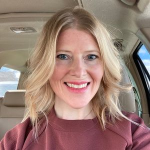 Meet your Posher, Esther